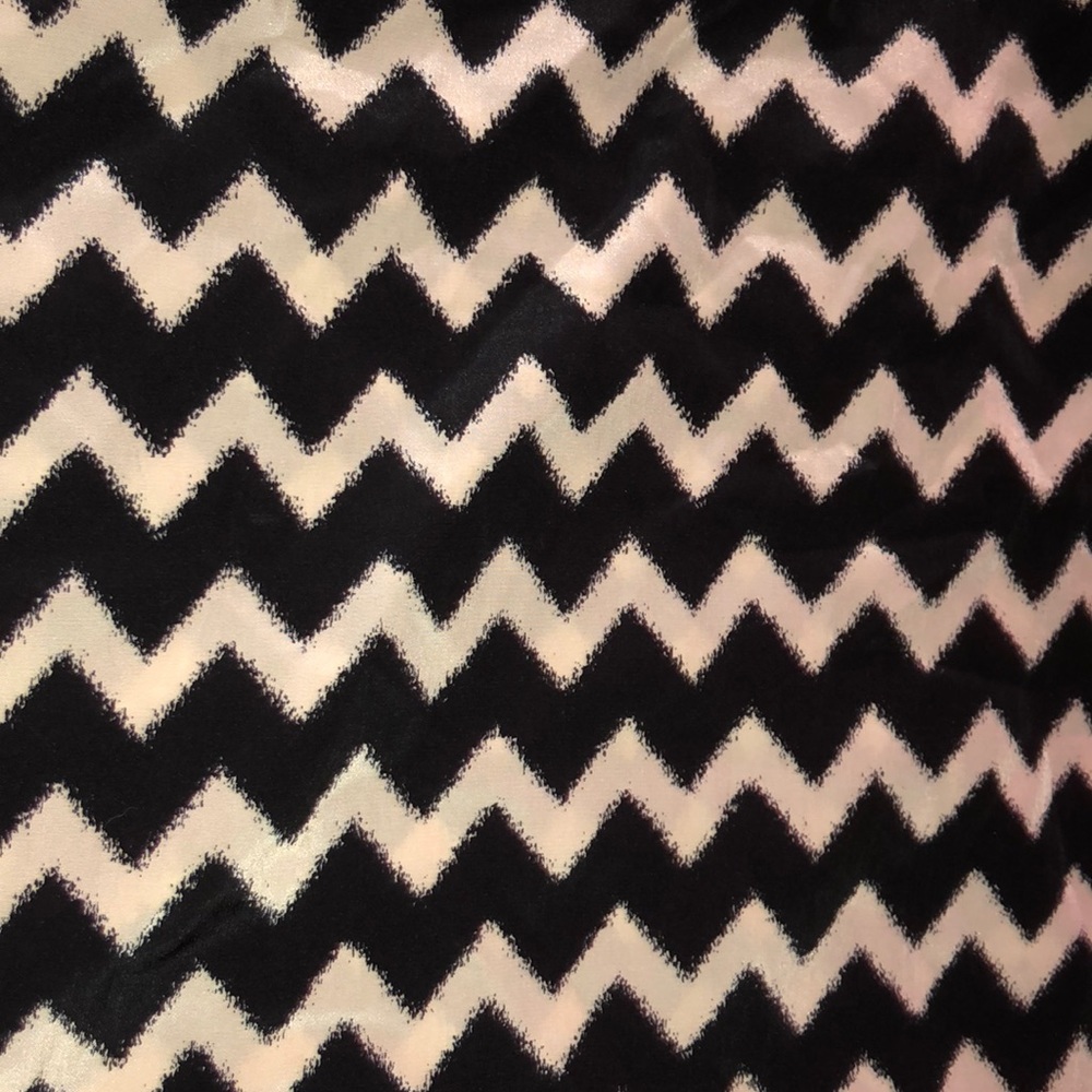 Black and off white dress with gold zipper in back - Picture 2 of 4